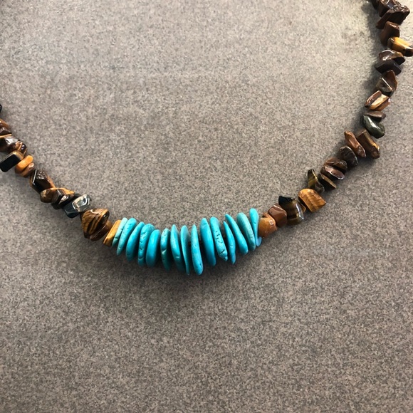 Handmade women’s necklace - Picture 2 of 2